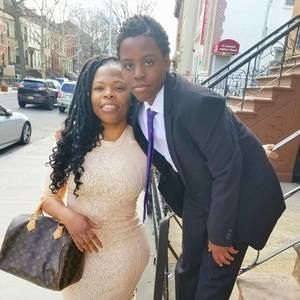 Meet your Posher, Alicia